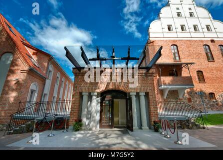 GIZYCKO, Polen - 07. Juli: portal Eingang zu vier Sterne St. Bruno Hotel im mittelalterlichen Ritter Teutonic schloss am Juli 07, 2016 in Gizycko, Polen Stockfoto