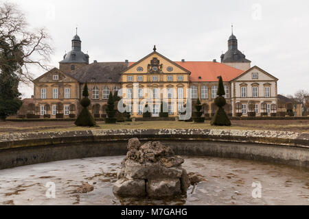 Hundisburg, Deutschland - März 10,2018: Blick auf Schloss Hundisburg in Sachsen-Anhalt, Deutschland. Stockfoto