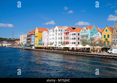 Die malerische Punda Seite von Willemstad Hafen ist ein Curacao nationalen iconic Symbol. Stockfoto