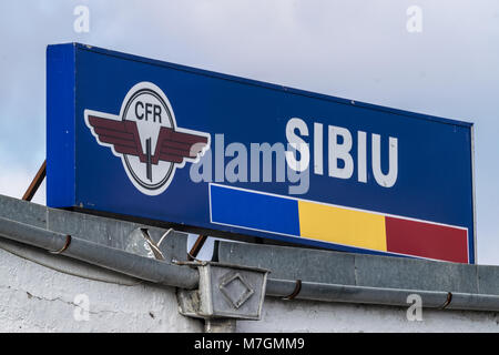 SIBIU, Rumänien - 10 Februar, 2018: Sibiu Bahnhof, in der Nähe von Sibiu Stadtzentrum Stockfoto