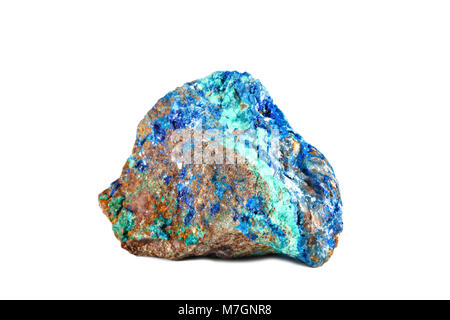 Makroaufnahmen von natürlichen Edelstein. Raw Mineral Azurit, Marokko. Isoliertes Objekt auf einem weißen Hintergrund. Stockfoto