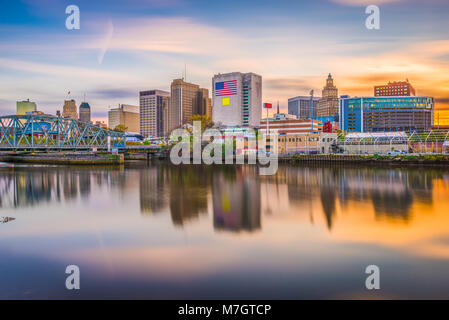 Newark, New Jersey, USA Skyline auf der Passaic River. Stockfoto