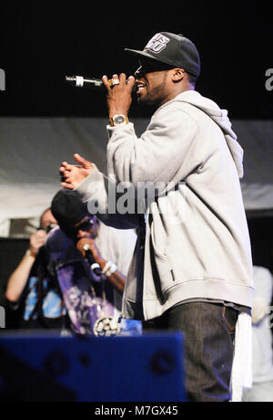 Rapper Tony Yayo und Curtis '50 Cent' Jackson von der G-Unit führt auf dem Dies ist 50 Festival at Governor's Island am 3. Oktober 2009 in New York. Stockfoto