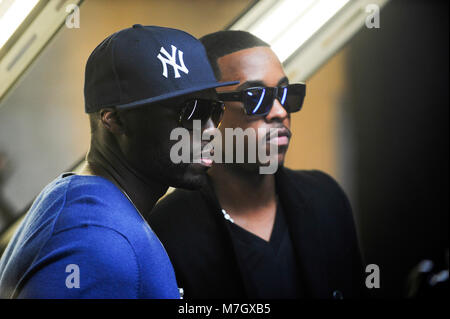 (L-R) 50 Cent und Jeremih - bei der jeremih mit 50 Cent Musik Video für 'Down On Me" am 17. November 2010 gesetzt. Stockfoto