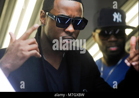 Jeremih und 50 Cent auf - an der Jeremih mit 50 Cent Musik Video für 'Down On Me" am 17. November 2010 gesetzt. Stockfoto