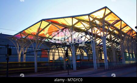 Stajnia im Gebäude Moderne Tram Station Piotrkowska im Zentrum von Lodz in Polen. Samstag, 10. März 2018. Stockfoto