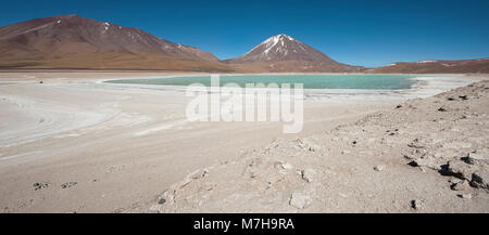 Laguna Verde ist ein hochkonzentrierter Salt Lake in der Fauna der Anden Eduardo Avaroa National Park am Fuße der Licancabur Vulkan - Bolivien Stockfoto