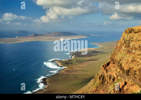 Isla Graciosa, Teil der Chinijo Archipel, aus der Nähe von Guinate, Lanzarote, Kanarische Inseln, Spanien Stockfoto