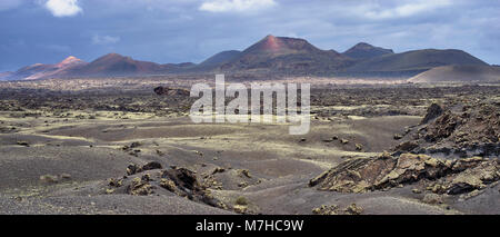 Montana del Fuego de Timanfaya, Feuerberge Timanfaya, Lanzarote, Kanarische Inseln, Spanien. Panoramablick. Stockfoto