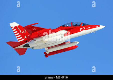 Yak-130 der russischen Luftwaffe Ausbildung Flugzeuge, die in Russland. Stockfoto