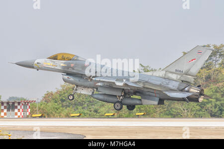 Royal Thai Air Force F-16 während der Übung bewältigen Tiger 2016 Stockfoto