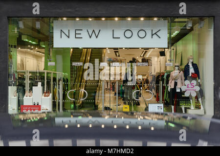 Neuer Look shop Front im Stadtzentrum von Chester GROSSBRITANNIEN Stockfoto