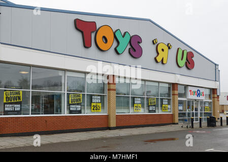 Toys R Us Store auf eine Retail Park in Chester GROSSBRITANNIEN Stockfoto
