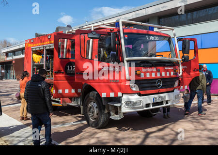 Palamos, Spanien. 10. März, 2018. Fireman Ausstellung auf Dorf Palamos März 10, 2018, Spanien Quelle: Arpad Radoczy/Alamy leben Nachrichten Stockfoto