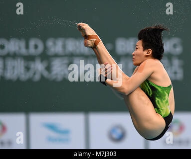 Peking, China. 11 Mär, 2018. Malaysia's Cheong Jun Hoong konkurriert, während bei den Frauen 10-m-Halbfinale bei der FINA Diving World Serie 2018 in Peking, der Hauptstadt von China, am 11. März 2018. Credit: Er Changshan/Xinhua/Alamy leben Nachrichten Stockfoto