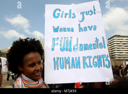 Beirut, Libanon. 11 Mär, 2018. Ein äthiopischer Frauen nimmt teil an einer im März der Internationale Frauentag in Beirut, Libanon, 11. März 2018 zu markieren. Credit: Marwan Naamani/dpa/Alamy leben Nachrichten Stockfoto