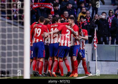 Engel Martin Correa (Atletico de Madrid) feiert sein Ziel, die es (3, 0) La Liga Match zwischen Atletico de Madrid gegen Celta de Vigo am Wanda Metropolitano Stadion in Madrid, Spanien, 11. März 2018 gemacht. Credit: Gtres Información más Comuniación auf Linie, S.L./Alamy leben Nachrichten Stockfoto