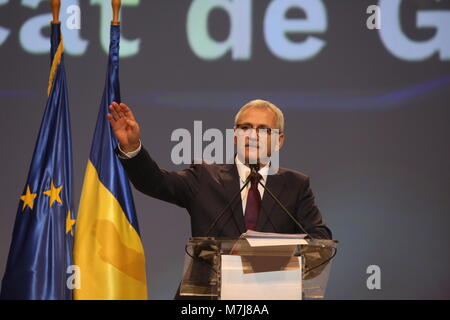 Bukarest, Rumänien. 10. März, 2018. Liviu Dragnea, Präsident der Sozialdemokratischen Partei spricht auf der ausserordentlichen Nationalen Kongress. Credit: Gabriel Petrescu/Alamy leben Nachrichten Stockfoto