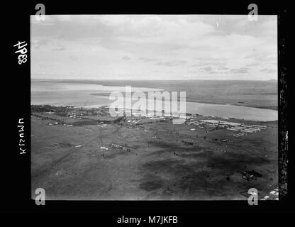 Kenia Kolonie. Kisumu. Aus der Luft. Näheren Blick auf über die Bucht mit Landeplatz und native bomas LOC 17552 matpc. Stockfoto