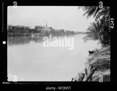 Irak. Kufa. (An den Ufern des Euphrat). Einst ein wichtiger Moslemischen (d. h., Muslim) Zentrum des Lernens auf dem Fluss Euphrat LOC 16145 matpc. Stockfoto