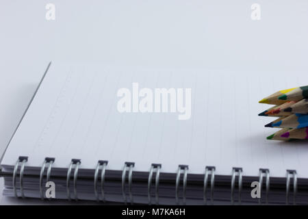 leere Notebook isoliert auf weißem Hintergrund Stockfoto