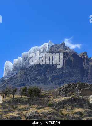 Berggipfel in der Cordon Olguin, Torres del Paine Nationalpark, Patagonien, Chile Stockfoto