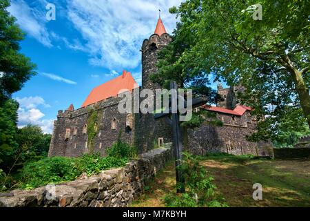 Cross von gothic-renaissance Stil Grodziec Schloss in Niederschlesien, Polen Stockfoto