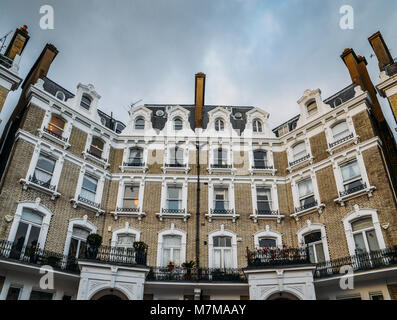 Luxushotels posh Eigenschaften in South Kensington, London, England, Großbritannien mit Platz kopieren Stockfoto