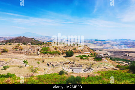 Griechische Theater und anderen Ruinen der alten Stadt Morgantina archäologische Stätte, Sizilien, Italien Stockfoto