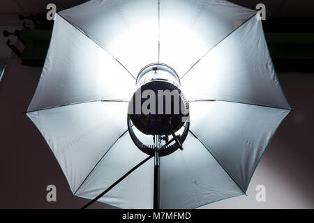 Fotografie Blitz Studioblitz für Licht und fotografieren Stockfoto