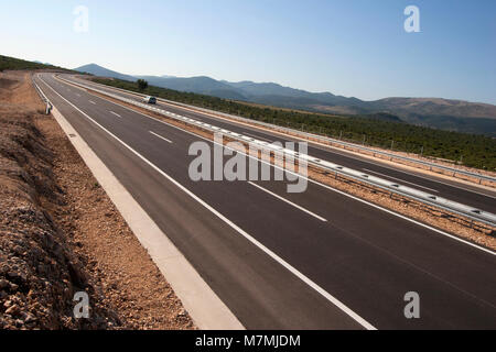 Autobahn in Kroatien auf Sunrise Stockfoto