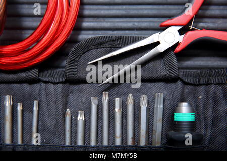 Jedes Auto Werkstatt ist mit vielen Tools, die Arbeit effizienter zu gestalten und die Arbeitszeit verkürzen. Stockfoto