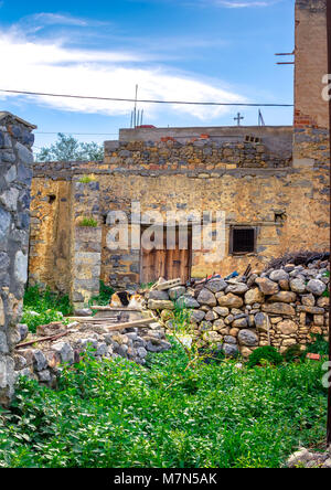 Einen schönen traditionellen Viertel mit alten Häusern aus Stein in Milatos, Kreta, Griechenland. Stockfoto