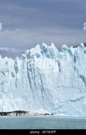 Perito Moreno-Gletscher am Lago Argentino, El Calafate, Parque Nacional Los Glaciares, Patagonien, Argentinien, Südamerika Stockfoto