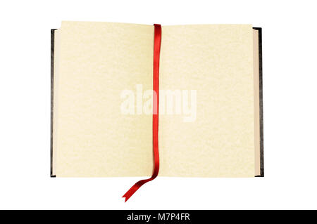Alte leere Buch mit gelbem Pergament Seiten und Ribbon Lesezeichen auf einem weißen Hintergrund. Stockfoto