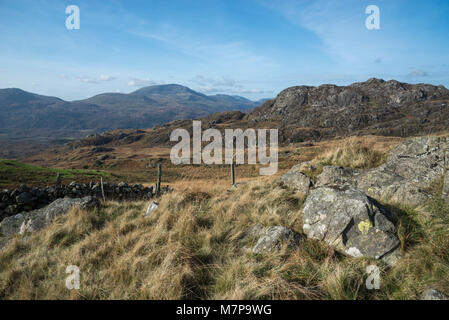 Robuste Hügel und Berge in der Nähe von Croesor im Snowdonia National Park, North Wales. Herbst Farben in der Landschaft. Stockfoto