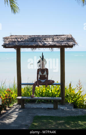 Schöne junge einheimische Pataxo Frau in Bahia, Brasilien Stockfoto