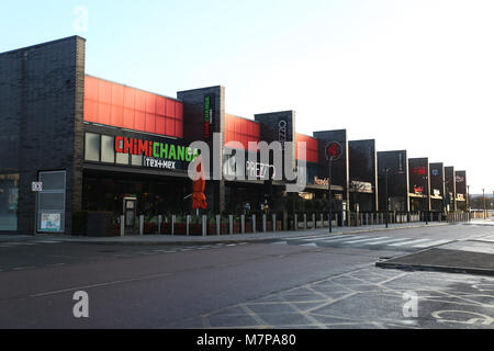 Neuen Build line Restaurants in Milton Keynes mit ChimiChanga, Prezzo, Nandos, Frankie und Benny's, TGI Fridays, Bella Italia und Pizza Express, UK. Stockfoto