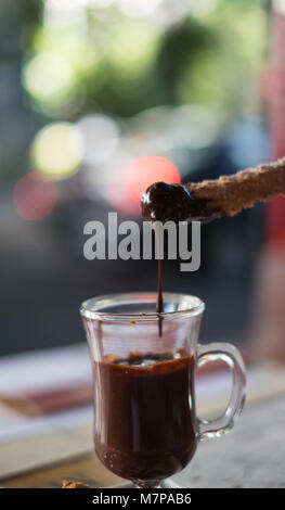 Churros und Chocolate für Wüste in einem Restaurant in Rio de Janeiro Stockfoto