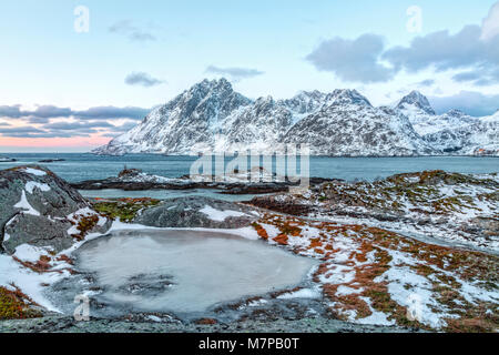 Sund, Ramberg, Leknes, Lofoten, Norwegen; Europa; Stockfoto