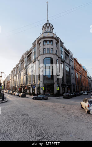 St. Petersburg, Russland - Januar 2, 2016: Gebäude des Kaufhauses DLT in einem Wintertag. Dieser ältesten Kaufhaus in der Stadt wurde geöffnet Stockfoto