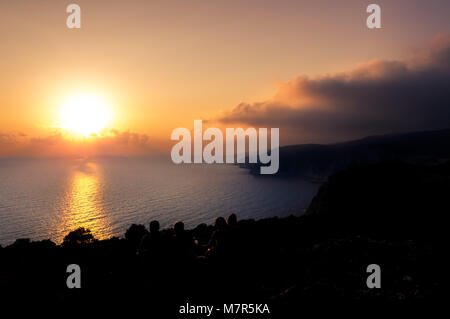 Schönen Sonnenuntergang an den Klippen von Keri auf der Insel Zakynthos. Westküste von Zakynthos bei Sonnenuntergang Cap Keri Zakynthos Griechenland Stockfoto