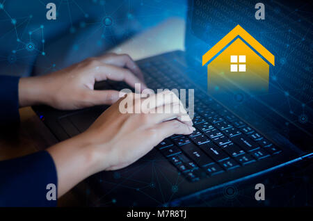 Immobilien Agentur online Tastatur Immobilien Computer Stockfoto