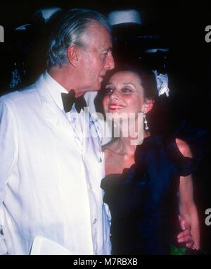 1981 Foto: New York, New York Hubert de Givenchy Audrey Hepburn Foto von Adam Scull - PHOTOlink Stockfoto