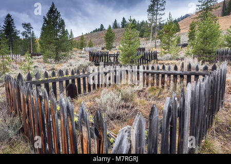 Bonanza Friedhof, Bonanza City Ghost Town, Yankee Fork des Salmon River, Custer Autobahn Abenteuer Straße, Salmon-Challis National Forest, Idaho, USA Stockfoto