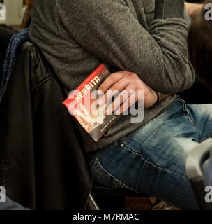 Die negrita treffen in der Öffentlichkeit die Feltrinelli in Neapel und die Kopien ihres neuen Albums Wüste Yacht Club anmelden. (Foto von Sonia Brandolone/Pacific Press) Stockfoto