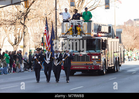 Indianapolis, Indiana, USA - 17. März 2016, die St. Patrick's Day Parade ist eine kulturelle und religiöse Feier aus Irland zu Ehren des Heiligen Patr Stockfoto