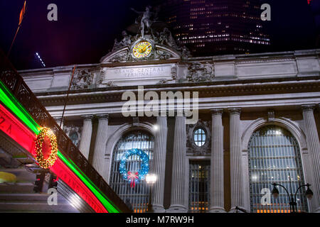 Die Weihnachtszeit in vollem Gange am Grand Central Terminal in New York City. Stockfoto