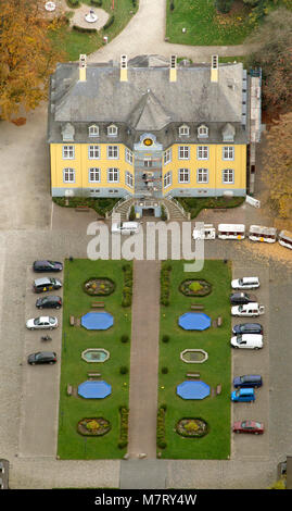 Luftaufnahme, Freizeitpark Schloss Beck im goldenen Oktober, Kirchhellen, Bottrop, Ruhrgebiet, Nordrhein-Westfalen, Deutschland, Europa, Vögel-Augen-blick, Antenne v Stockfoto