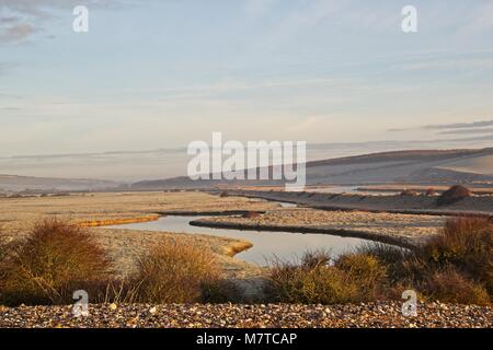 Cuckmere river schlängelt sich durch die Landschaft von Sussex Stockfoto